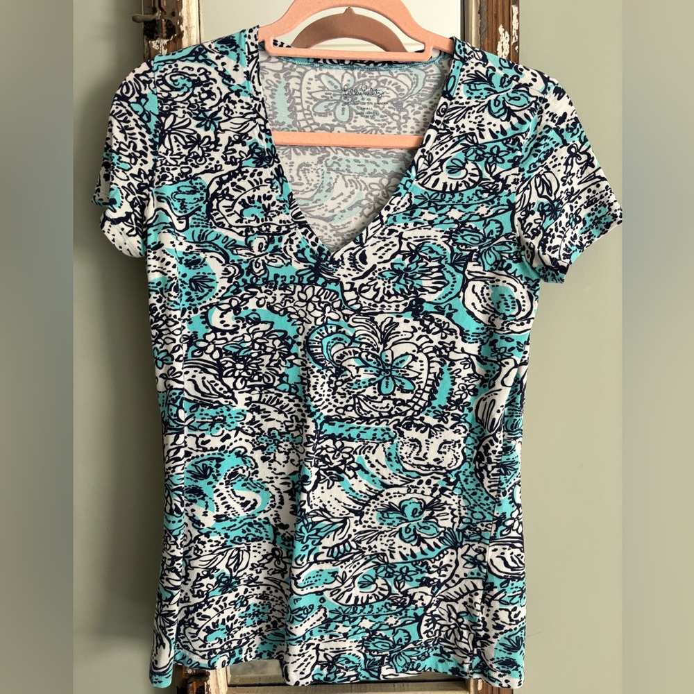 Lilly Pulitzer tshirt